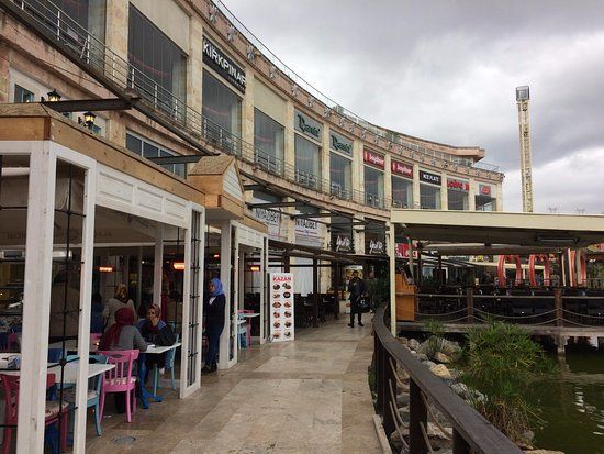 Magasins d'usine Viaport